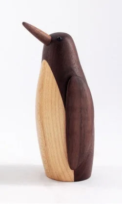 Pingüinos en Escultura de Madera.