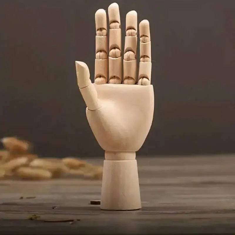 Mano Humana Articulada de Madera .