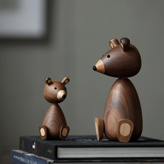 Osos en escultura de madera.